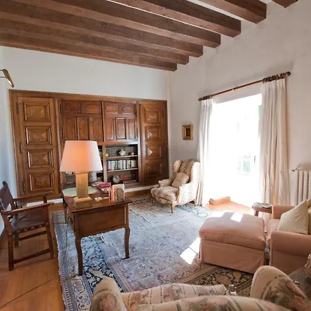 וילה Chateau De Queynac *
